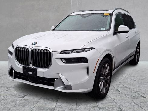 Used 2024 BMW X7 xDrive40i AWD/4WD image 1