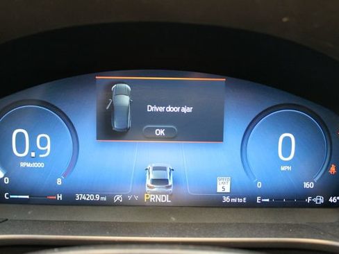 Used 2024 Ford Escape Platinum AWD/4WD image 25
