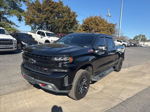 Used 2020 Chevrolet Silverado 1500 LT Trail Boss image 17