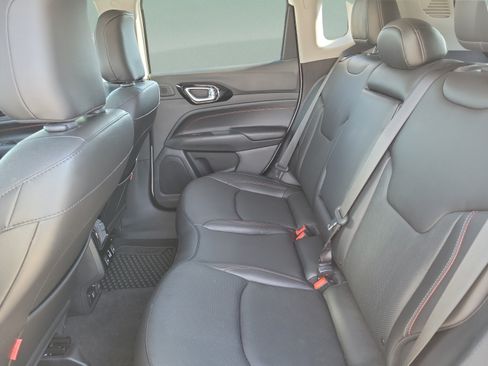 Used 2022 Jeep Compass Trailhawk w/ Trailhawk Elite Group AWD/4WD image 6