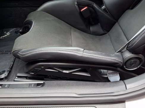 Certified 2025 Porsche 911 GT3 RWD image 17