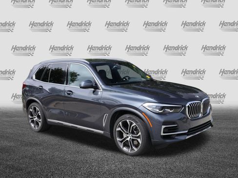 Used 2022 BMW X5 sDrive40i w/ Premium Package RWD image 2