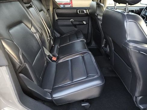 Used 2025 Ford Bronco Outer Banks image 33