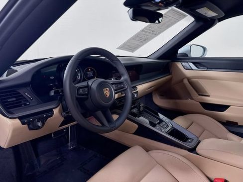 Used 2024 Porsche 911 Carrera RWD image 9