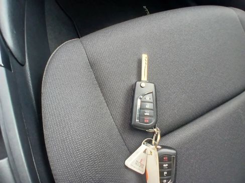 Used 2023 Toyota Corolla LE FWD image 17