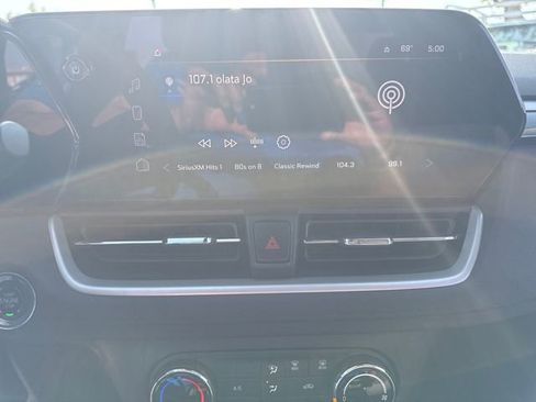 Used 2024 Chevrolet TrailBlazer LS w/ LS Convenience Package FWD image 6