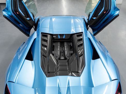 Used 2025 Lamborghini Revuelto image 15