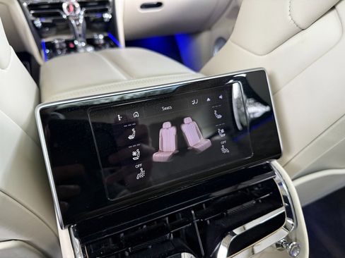 Used 2022 Bentley Flying Spur W12 image 37
