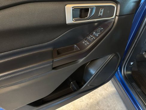 Used 2020 Ford Explorer XLT w/ Class III Trailer Tow Package image 35