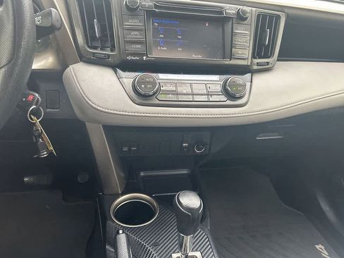 Used 2014 Toyota RAV4 XLE AWD/4WD image 19
