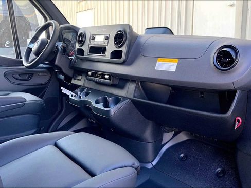 New 2025 Mercedes-Benz Sprinter 2500 image 11