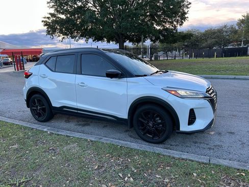 Used 2023 Nissan Kicks SR w/ SR Premium Package image 7