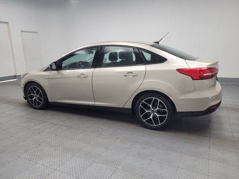 Used 2018 Ford Focus SEL FWD image 3