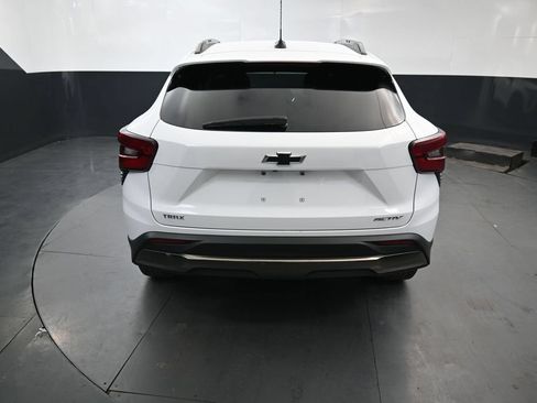 Used 2025 Chevrolet Trax ACTIV FWD image 8