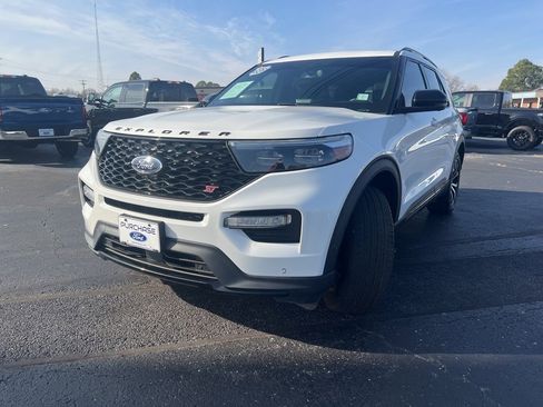 Used 2020 Ford Explorer ST w/ Premium Technology Package image 12