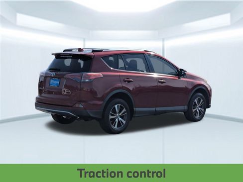 Used 2018 Toyota RAV4 XLE image 6