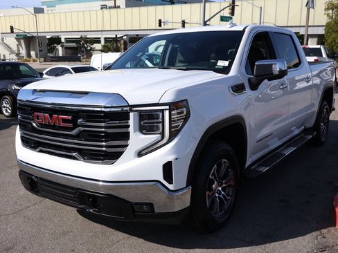 Used 2024 GMC Sierra 1500 SLT image 8
