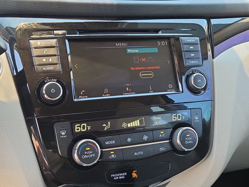 Used 2020 Nissan Rogue Sport SV FWD image 29