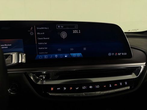 Used 2024 Cadillac Lyriq Tech RWD image 15