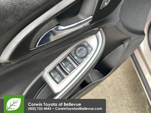 Used 2023 Chevrolet Malibu LT image 19