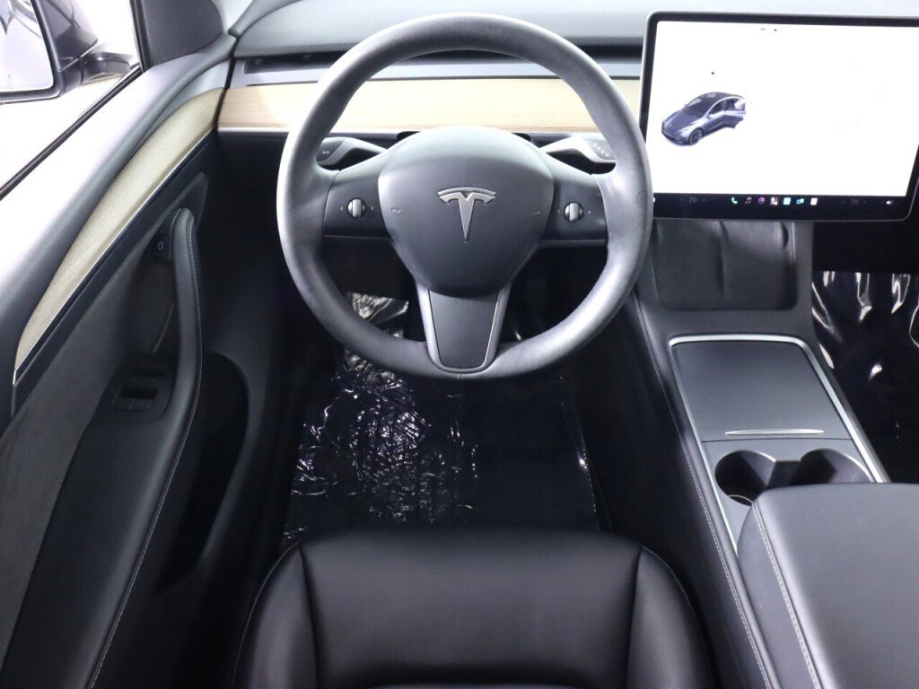 Used 2023 Tesla Model Y Long Range AWD/4WD image 29