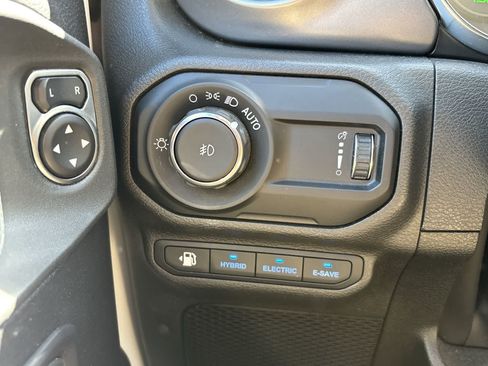Used 2023 Jeep Wrangler Unlimited w/ Convenience Group AWD/4WD image 8
