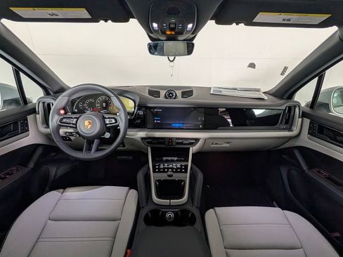 New 2026 Porsche Cayenne image 20