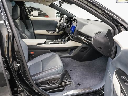 Used 2025 Lexus RZ 300e w/ Accessory Package (2T) FWD image 16