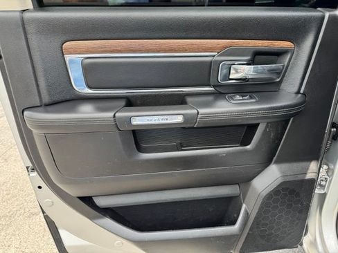 Used 2017 RAM 2500 Laramie AWD/4WD image 12
