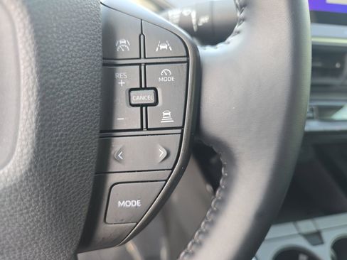 Used 2024 Toyota Prius LE FWD image 17