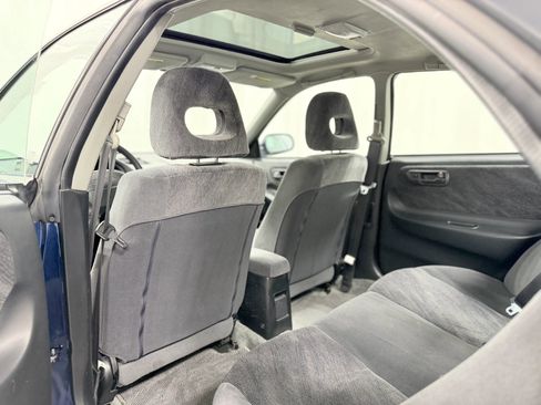 Used 1997 Acura Integra LS image 35