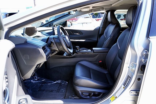 Used 2024 Toyota Prius Limited w/ Limited Premium Package FWD image 22