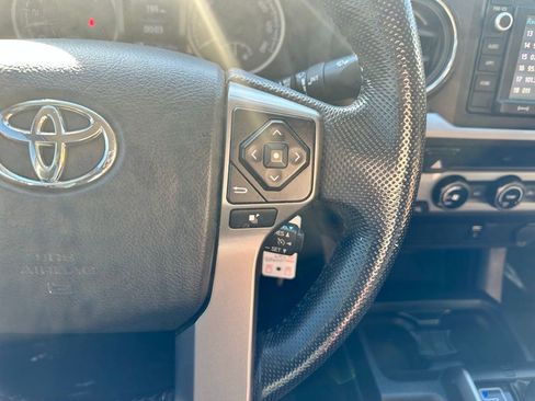 Used 2017 Toyota Tacoma SR5 w/ Tow Package image 21
