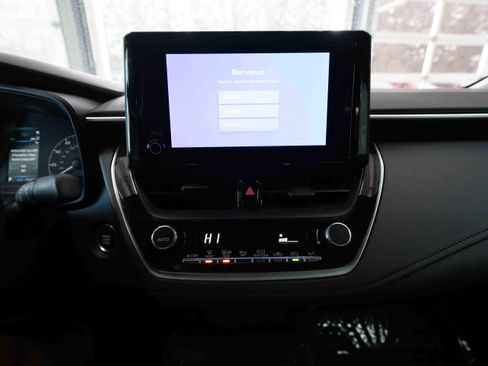 Used 2024 Toyota Corolla SE image 17