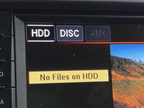 Used 2019 Dodge Grand Caravan SXT image 4