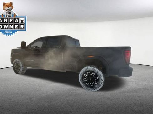 Used 2024 GMC Sierra 2500 AT4X image 7