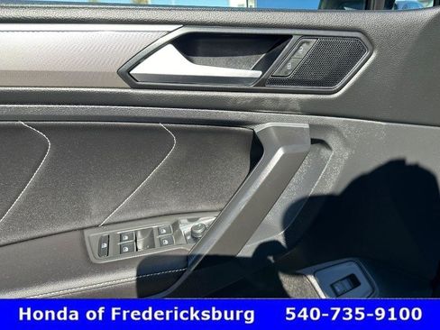 Used 2024 Volkswagen Tiguan SE R-Line image 30