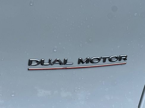 Used 2023 Tesla Model Y Performance image 36