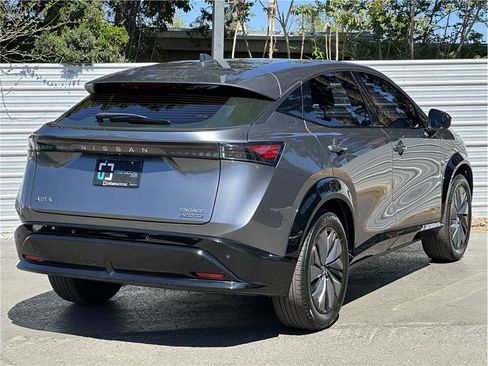 Used 2024 Nissan Ariya AWD image 10