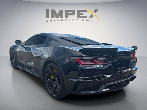 Used 2025 Chevrolet Corvette Z06 w/ Stealth Interior Trim Package RWD image 3