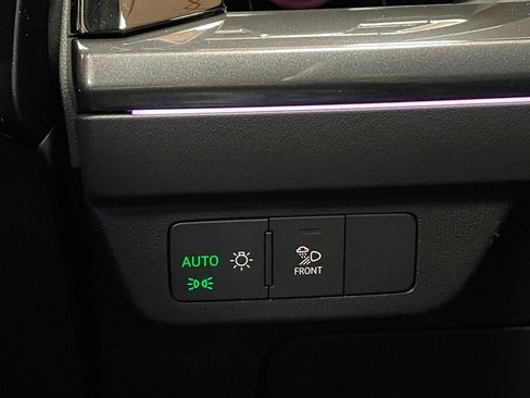 Used 2023 Audi Q4 e-tron Prestige w/ Black Optic Package image 31