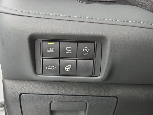 Certified 2025 Toyota Highlander Limited AWD/4WD image 29