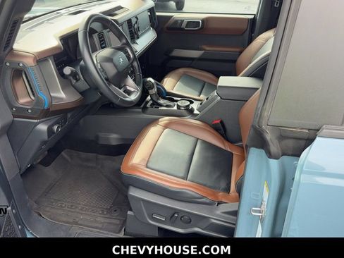 Used 2022 Ford Bronco Outer Banks AWD/4WD image 9