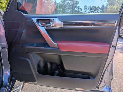 Used 2023 Lexus GX 460 Premium image 35