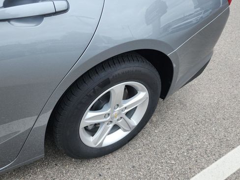 Used 2024 Chevrolet Malibu LT FWD image 9