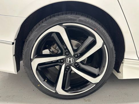 Used 2018 Honda Accord Sport image 60