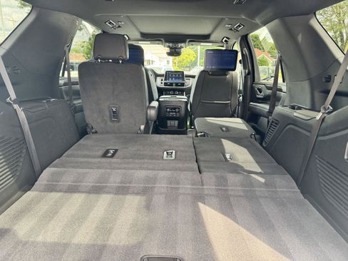 Certified 2023 Chevrolet Tahoe High Country AWD/4WD image 11