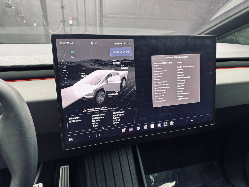 Used 2024 Tesla Cybertruck AWD Crew Cab image 29