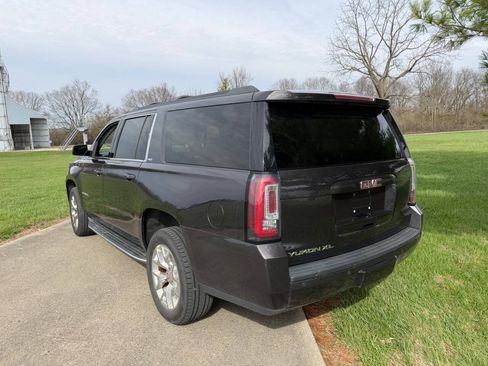 Used 2016 GMC Yukon XL SLT w/ Open Road Package image 13