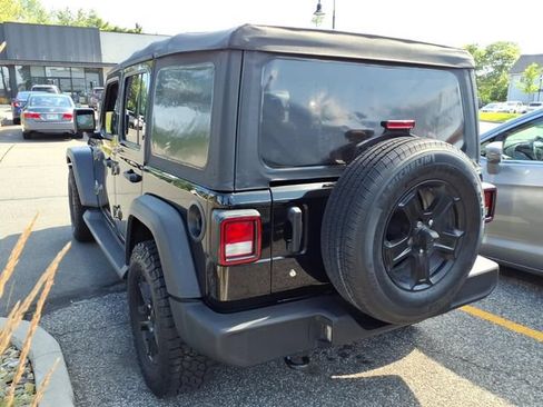 Used 2018 Jeep Wrangler Unlimited Sport S AWD/4WD image 7